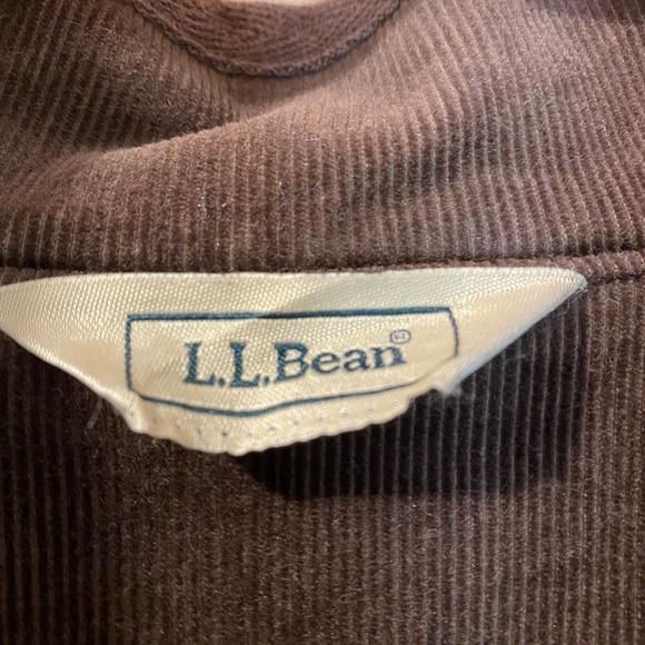 L.L. Bean corduroy jacket ladies size medium. - Picture 2 of 6